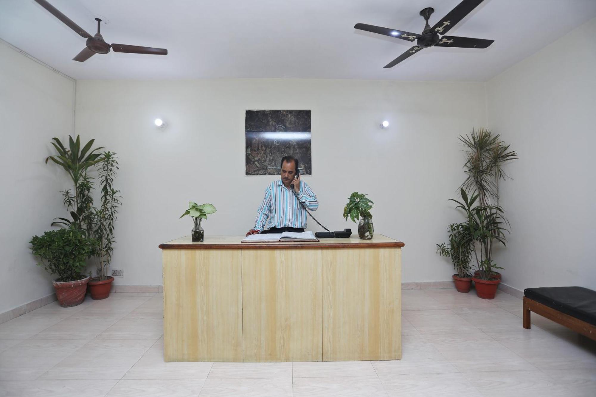 Hotel O Celebration Bnb Home Delhi  Luaran gambar
